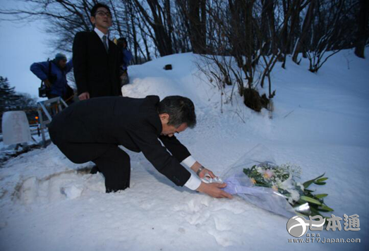 日本滑雪巴士坠崖续报 事故发生时超速&挂空档