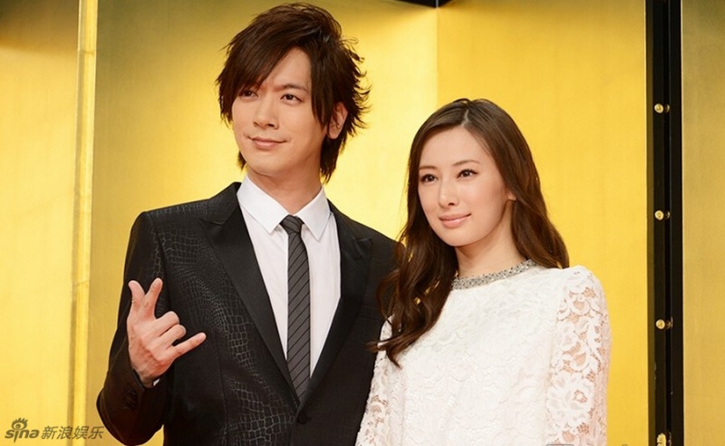 北川景子晒2克拉婚戒与老公甜蜜亮相 日本通