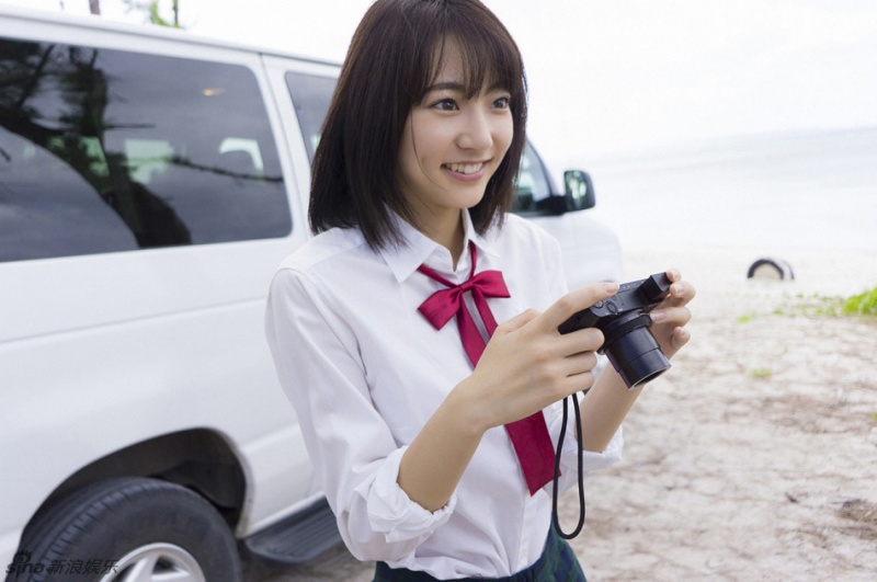 日本女星武田玲奈海边写真 上演湿身诱惑