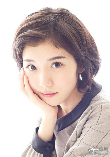 日本次世代女演员松冈茉优迎21岁生日