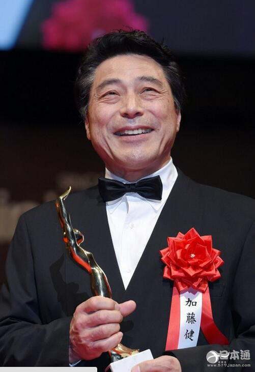 获得田中绢代奖的桃井薰.