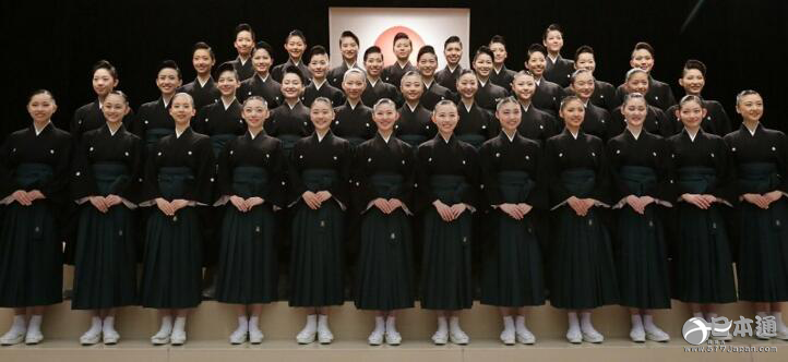宝塚音乐学校举行第102期学生毕业典礼 日本通
