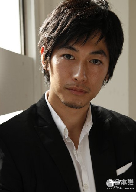 那些蓄了胡子更帅气的日本男星排名TOP10