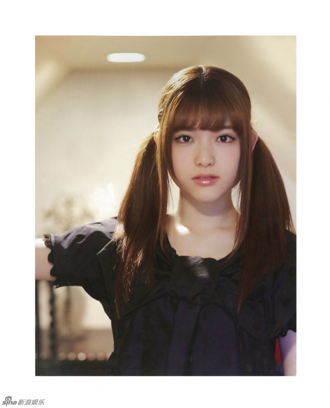 日本少女偶像双马尾写真 圆脸可爱卖萌