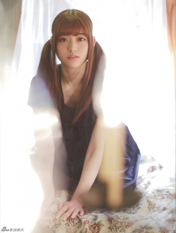 日本少女偶像双马尾写真 圆脸可爱卖萌