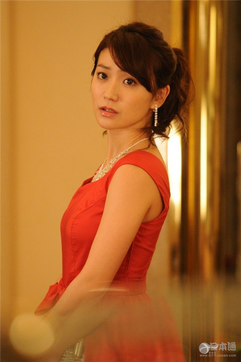 惊讶！这些日本女演员都演过女招待？