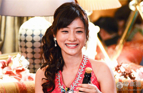 惊讶！这些日本女演员都演过女招待？
