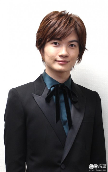 神木隆之介曝新恋情！与佐野雏子情侣装约会
