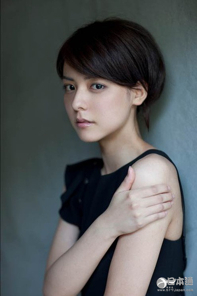 日本女演员藤井美菜迎来28岁生日