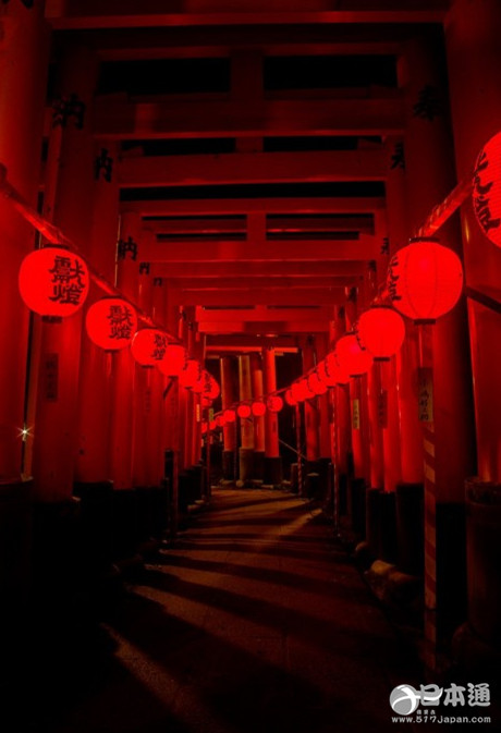 前方异能！本宫祭时的照片让人惊呆了