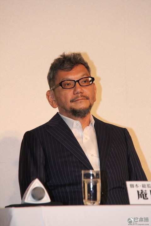 庵野秀明为《EVA》新剧场版推迟而道歉