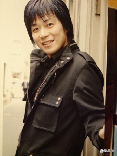 日本男性声优游佐浩二迎48岁生日