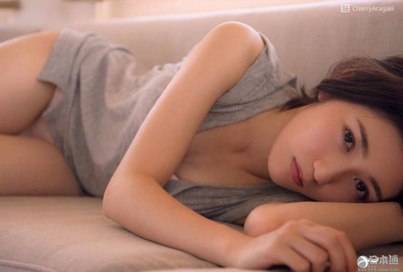 AKB48渡边麻友暌违5年新写真集尺度全开