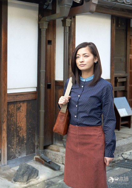 日本女演员尾野真千子迎35岁生日