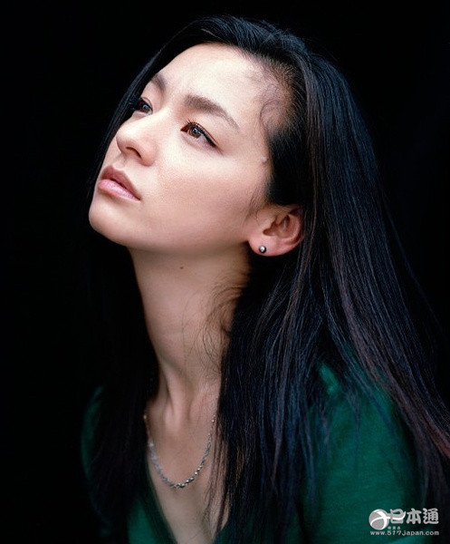 日本女演员尾野真千子迎35岁生日