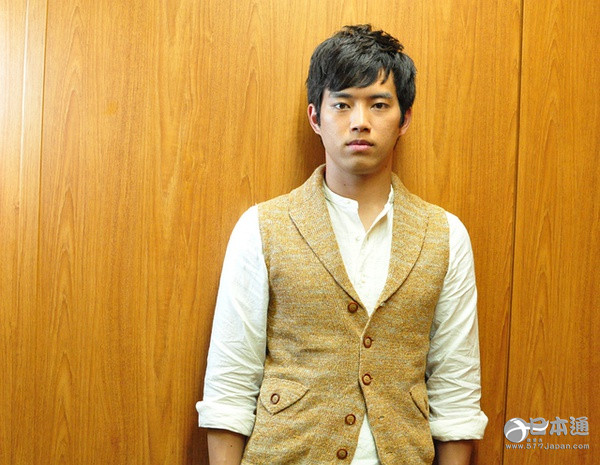 日本男演员三浦贵大迎31岁生日