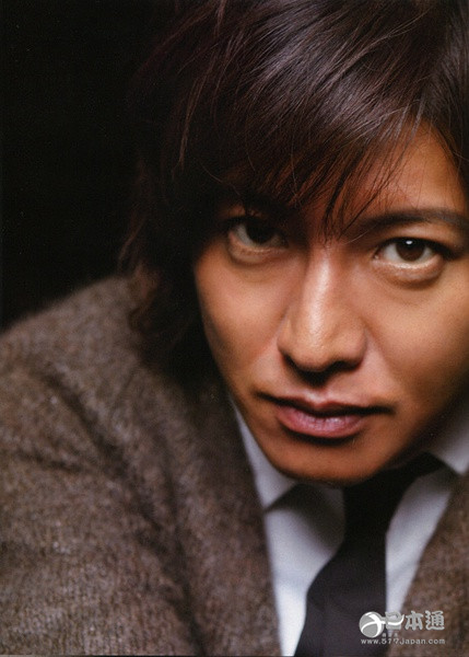 偶像组合SMAP成员木村拓哉迎44岁生日