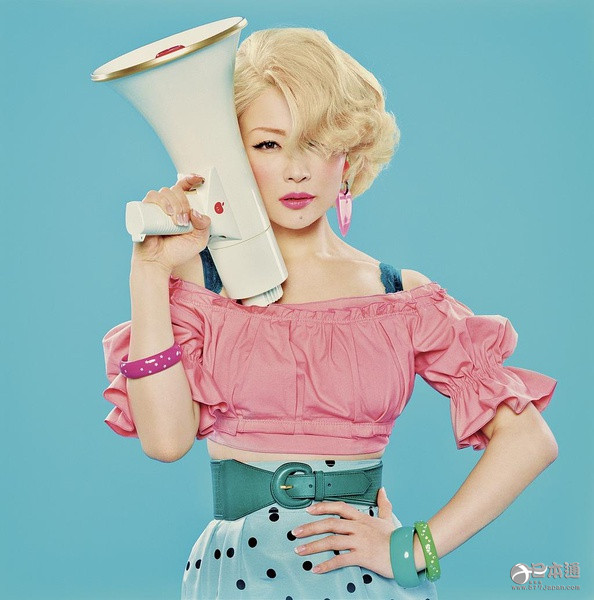 日本女歌手音乐家椎名林檎迎38岁生日