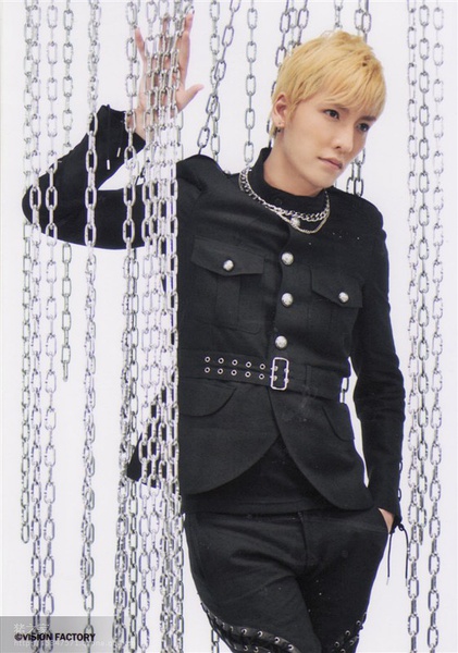 日本组合winds成员橘庆太迎31岁生日