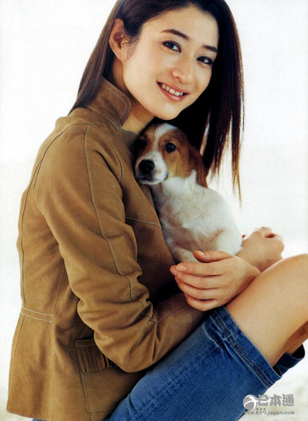 日本女演员小雪迎来40岁生日 日本女演员小雪迎来40岁生日