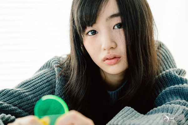 日本女歌手、演员藤原樱迎来21岁生日 日本女歌手、演员藤原樱迎来21岁生日