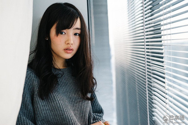 日本女歌手、演员藤原樱迎来21岁生日 日本女歌手、演员藤原樱迎来21岁生日