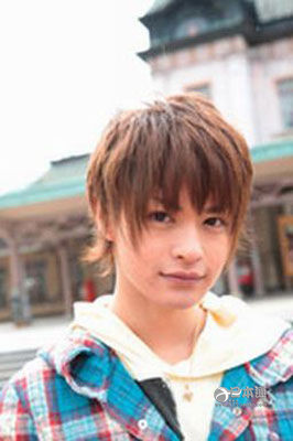 比女生还可爱？男性艺人们的女装