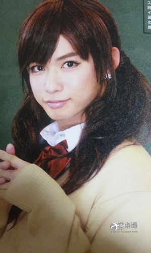 比女生还可爱？男性艺人们的女装