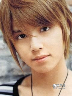 比女生还可爱？男性艺人们的女装