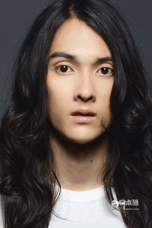 比女生还可爱？男性艺人们的女装