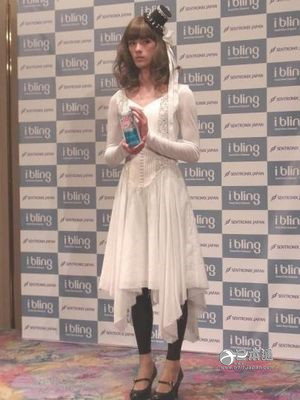 比女生还可爱？男性艺人们的女装