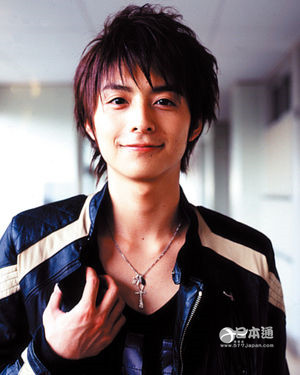 比女生还可爱？男性艺人们的女装