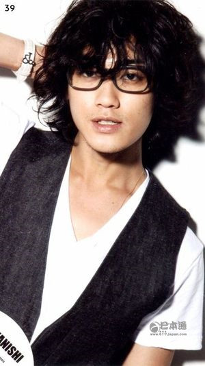 比女生还可爱？男性艺人们的女装