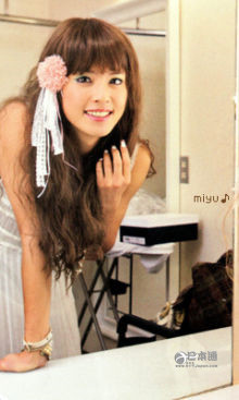 比女生还可爱？男性艺人们的女装