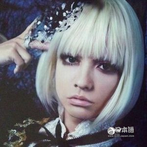 比女生还可爱？男性艺人们的女装