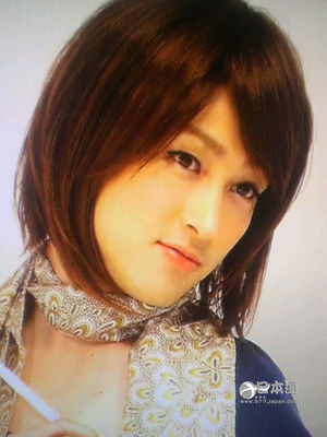 比女生还可爱？男性艺人们的女装