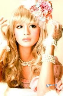 比女生还可爱？男性艺人们的女装