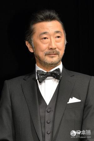 日本57岁男性声优大塚明夫与圈外女友再婚 日本通 日本57岁男性声优大塚明夫与圈外女友再婚 日本通