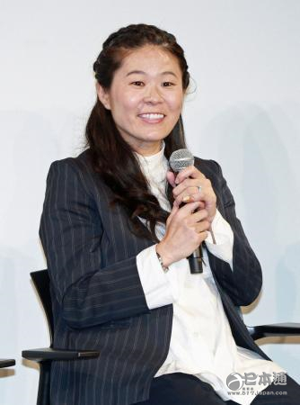 日本女足传奇球星泽穗希生女升级为母亲
