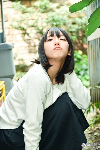 清纯性感兼具日本女星吉冈里帆迎来24岁生日