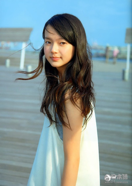 日本女演员多部未华子迎来28岁生日