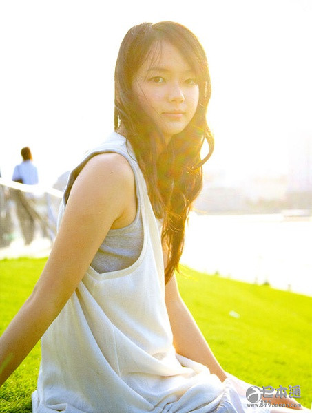 日本女演员多部未华子迎来28岁生日