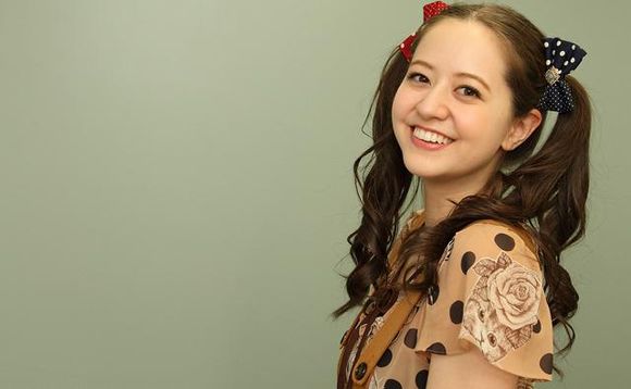 混血女星春香Christine迎来25岁生日