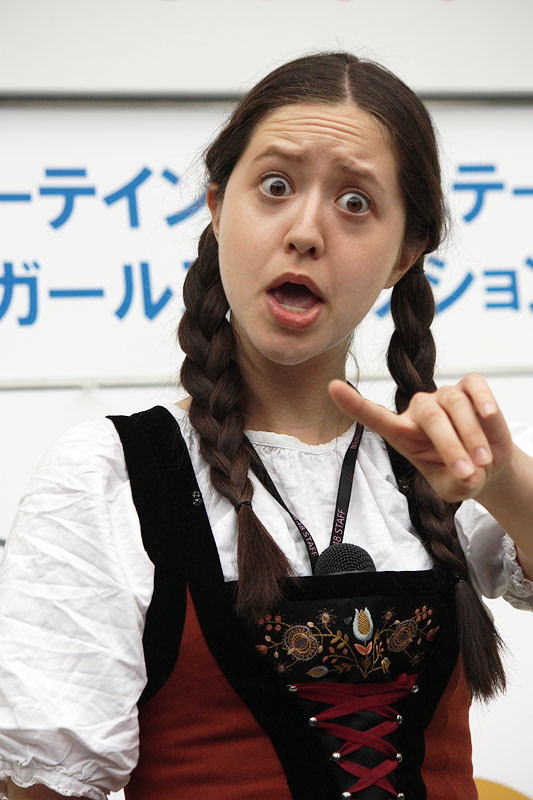 混血女星春香Christine迎来25岁生日