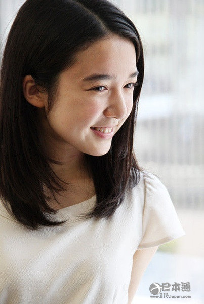 日本女星上白石萌音迎来19岁生日 日本女星上白石萌音迎来19岁生日