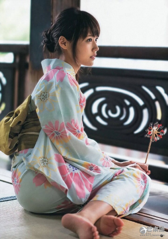 日本清纯女星有村架纯迎来24岁生日