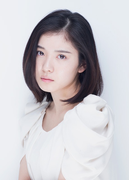 日本女星松冈茉优迎来22岁生日