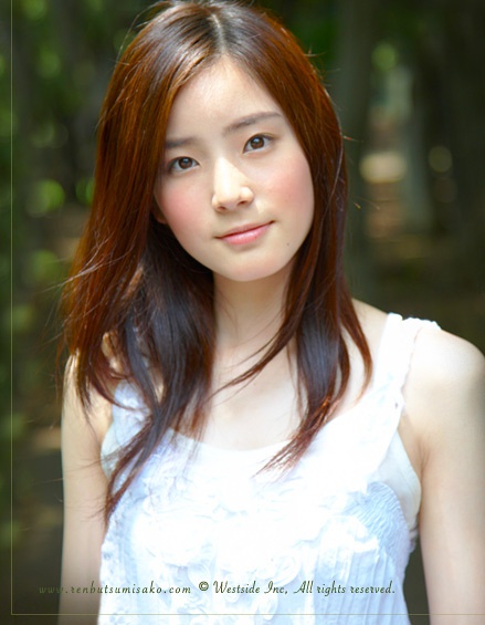 日本女星莲佛美沙子迎来26岁生日