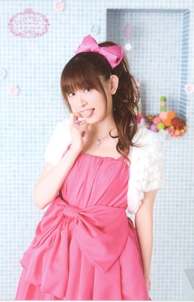 日本女性声优、歌手田村由香里迎41岁生日