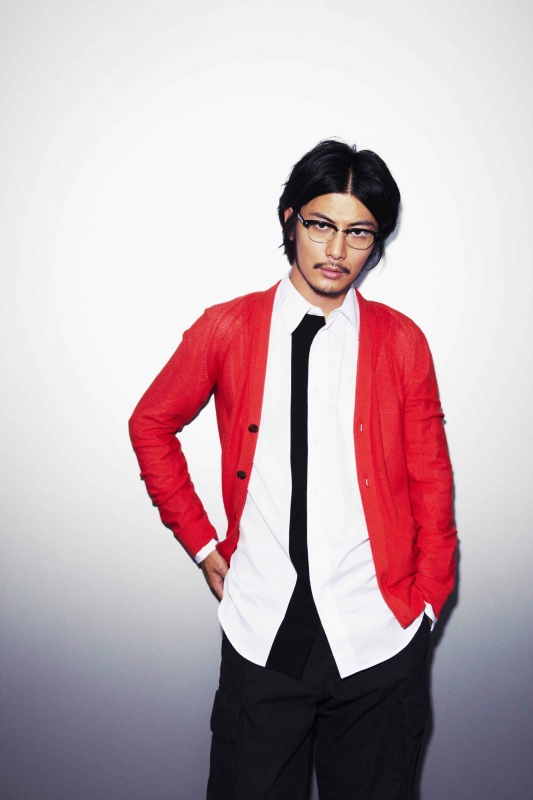 日本男演员玉山铁二迎来37岁生日